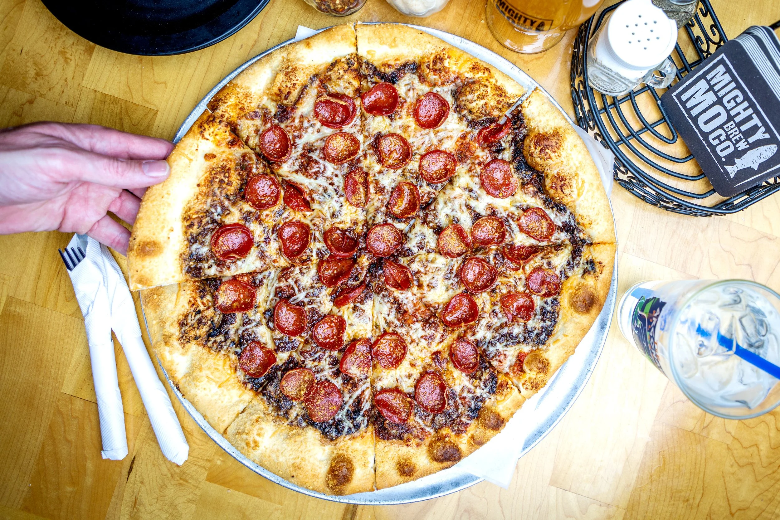 Mo Eats — Mighty Mo Brew Pub